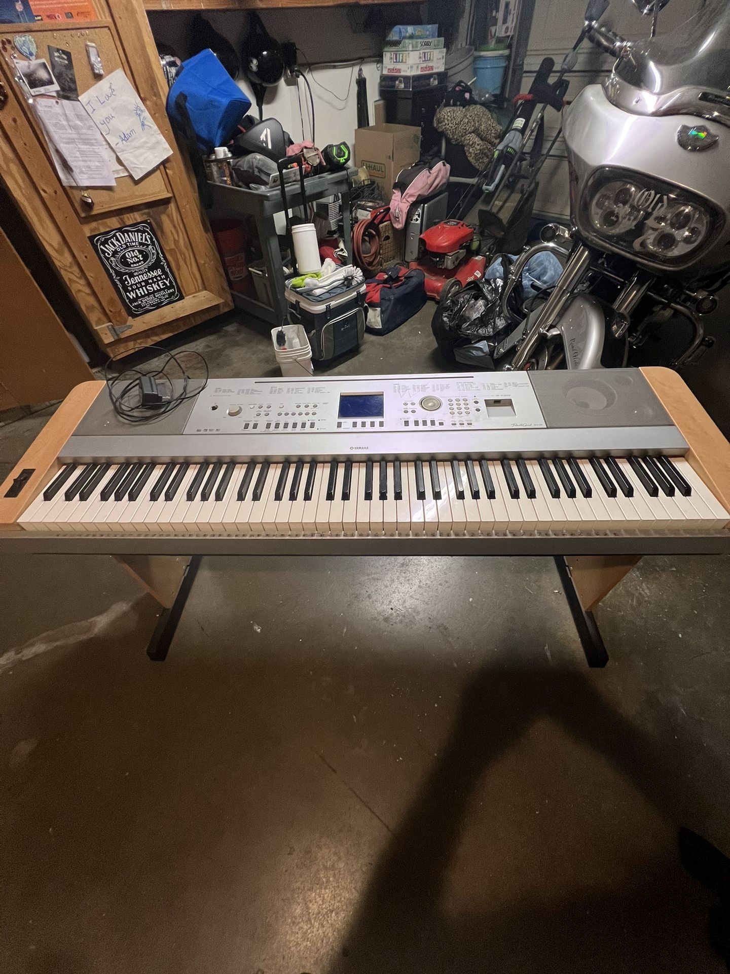 Yamaha DGX-640 Portable Grand Piano