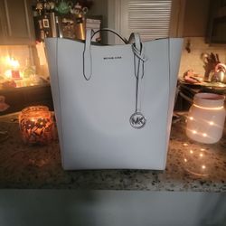 Michael Kors Leather Bag