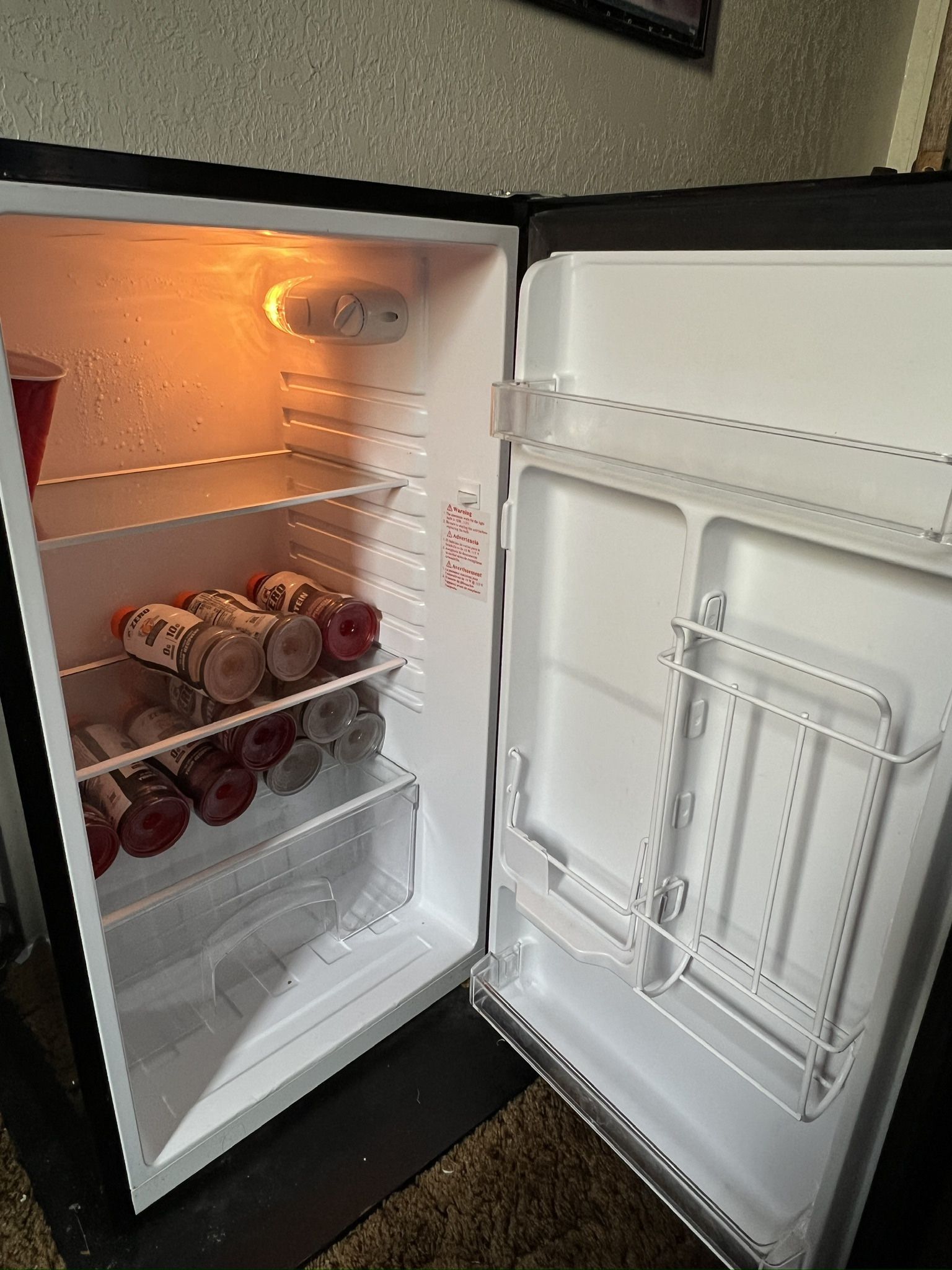 Mini Refrigerator-Magic Chef