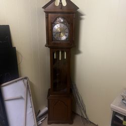 Tempts Fight Ridgway / Grandfather Clock 