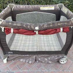 Baby playpen