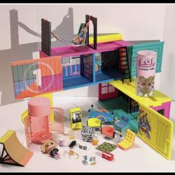 LOL GLAMPER AND SKATEPARK