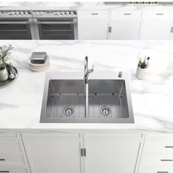 Glacier Bay AlO Dolancourt 33 in. Drop-in/Undermount Double Bowl 18 Gauge Stainless Steel Kitchen Sink with Pull-Down Faucet