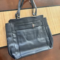 Spacious Tommy Hilfiger Tote
