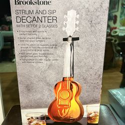 NEW Strum & Sip Guitar Whiskey Decanter + 2 Glasses on Wood Base Brookstone