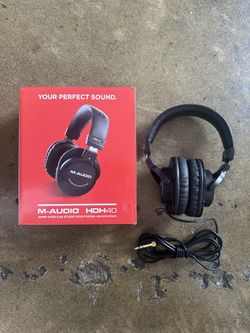 M-Audio HDH40 wired studio headphones