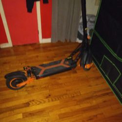 Kukirin G2 Max Less Than 50 Miles On It Scooter 