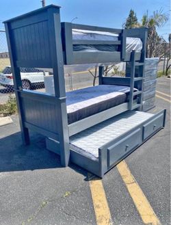 Baby Triple Twin Bunk Bed Pinewood New $1100 Deluxe With Mattress Baby