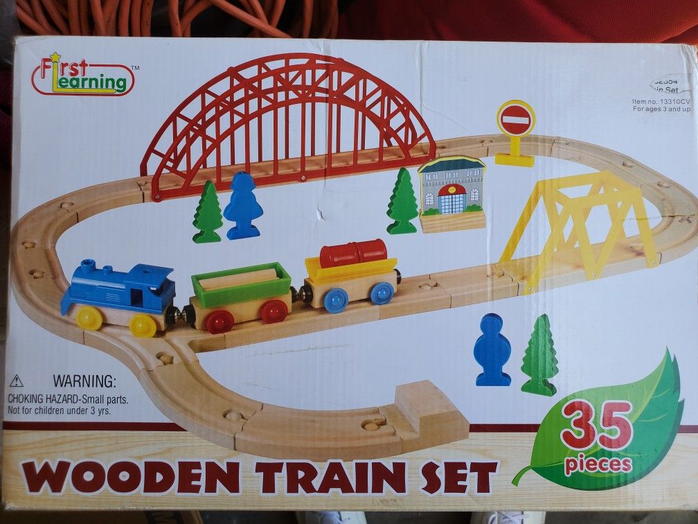 FIRST LEARNING Wooden Train Set & TABLE