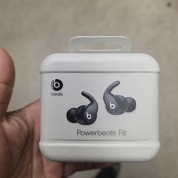 Powerbeats Buds 