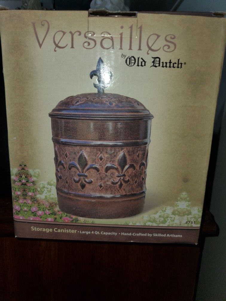 Versailles By Old Dutch