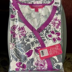 New Beyond Scrub Floral Top Size L  $15