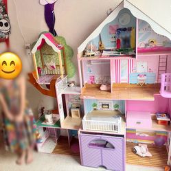Large Wooden Barbie/doll House