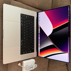 2021/2022 Apple MacBook Pro 16-Inch “M1 Max" 10 cores,24cores GPU,64GB ram,1TB SSD, 12 battery cycle