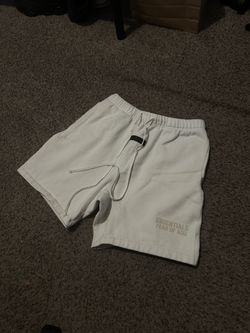 Essentials FOG Cream Shorts 🎂