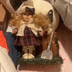 Vintage Holiday Doll Old Fashioned Doll Display 