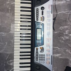 Yamaha Keyboard Piano