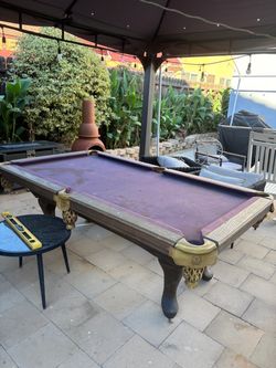 Pool table
