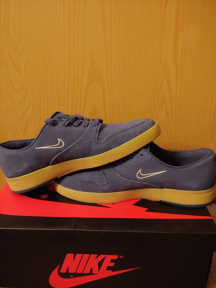 Nike SB brand new