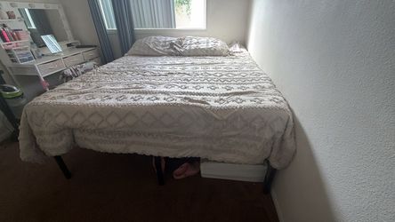 Queen Bed Frame with Metal Legs