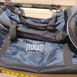 Everlast Sports Rolling Bag