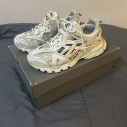 Balenciaga Track2s All White Used Size 43 Wit Box And receipt