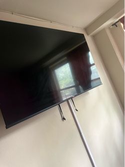 58 inc 4K smart tv Hisense
