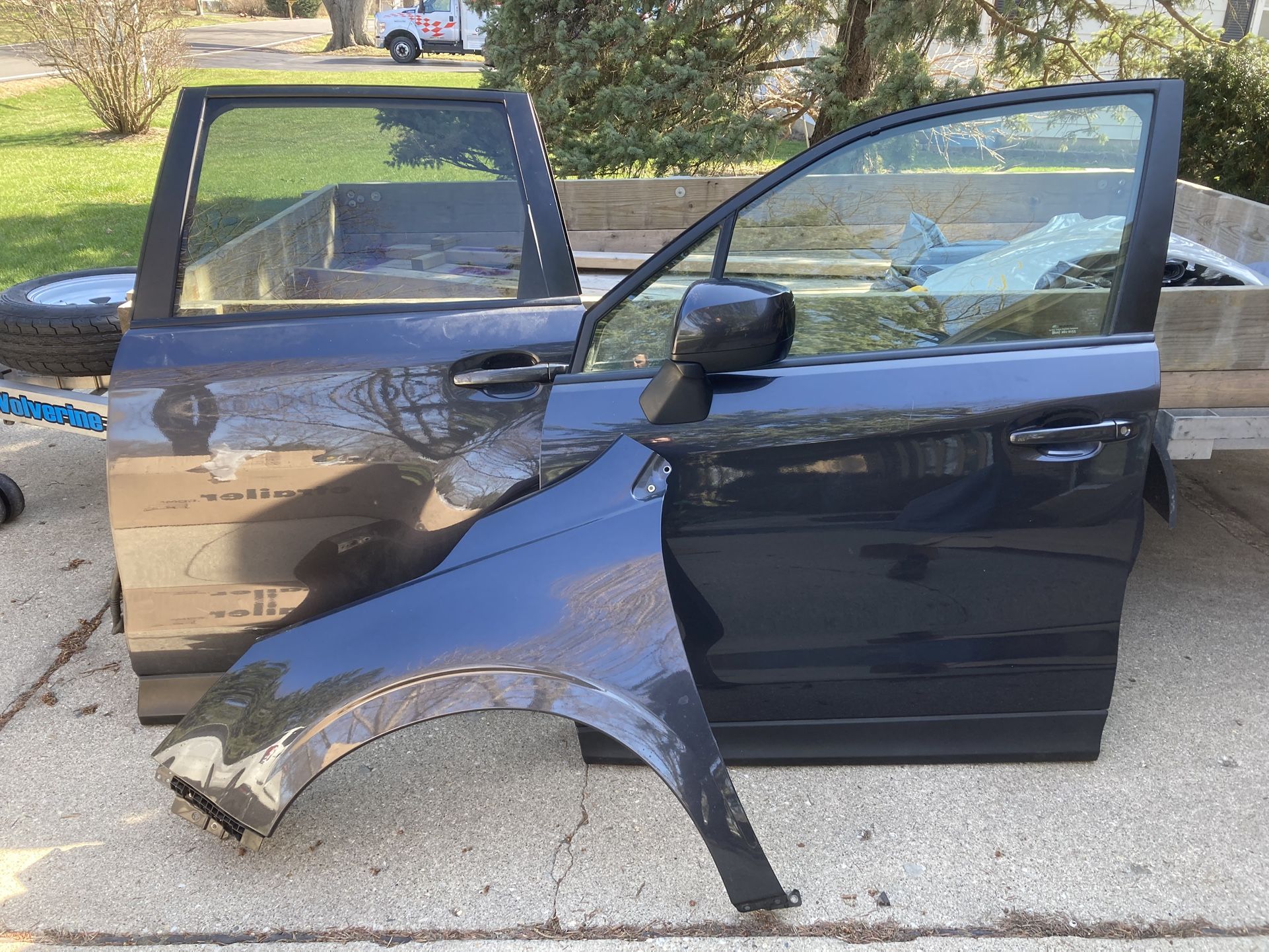 2014 - 2018 Subaru Forester driver side doors/fender - Dark Grey Metallic 61K color code