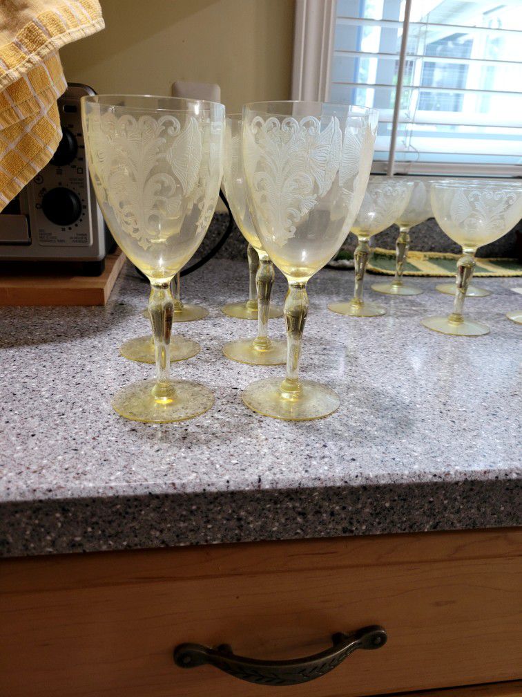 Yellow Crystal 6 Water Goblets And 5  Wine Glasses