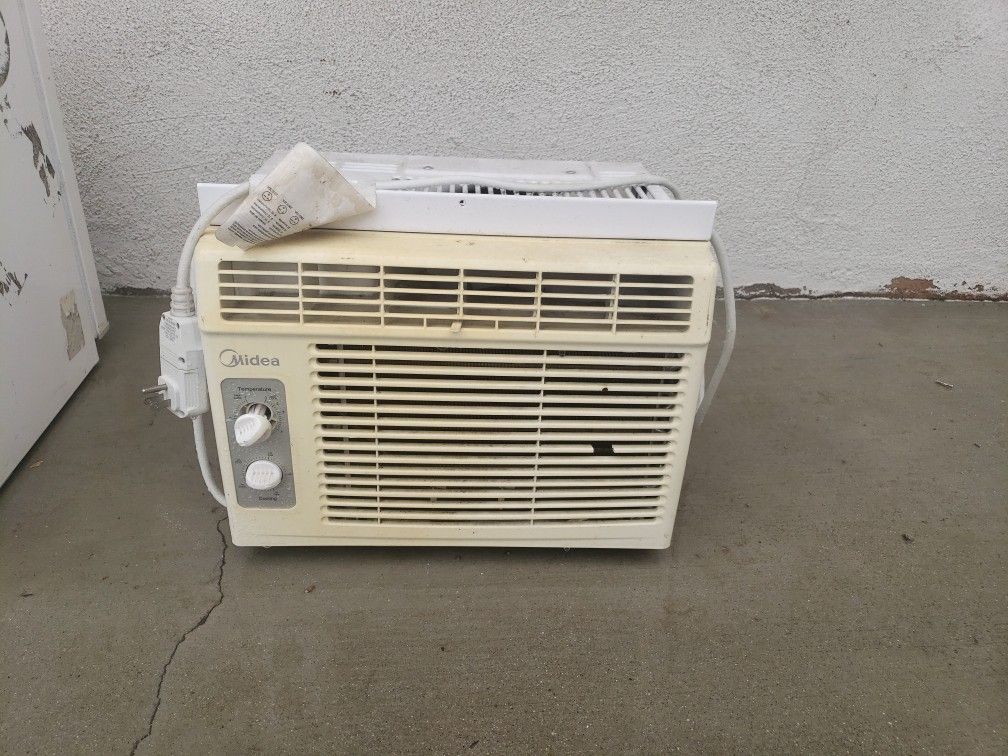 Window AC