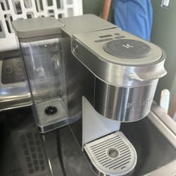 Keurig Combo Coffee Pot and Pods for Sale in San Diego, CA - OfferUp