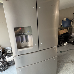 French Door Refrigerator in Fingerprint Resistant Stainless Steel