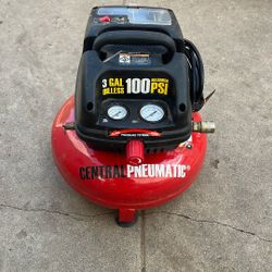 3 Gallon Harbor Freight Central Pneumatic Air Compressor 