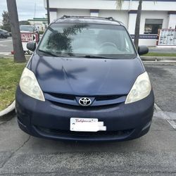 2007 Toyota Siena 