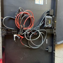 Renogy 200Watt 12Volt Mono  Solar Suitcase W/ 20A Voyager for RV Camping