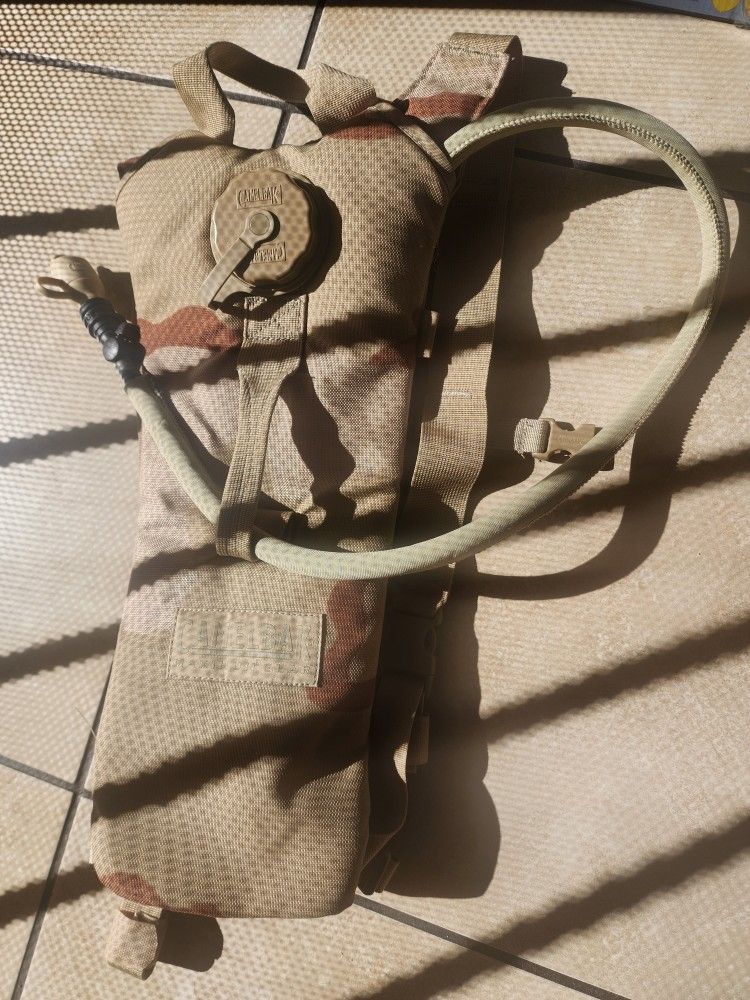 Camelbak Thermobak 2L (70oz) Desert Camo Maximum Gear