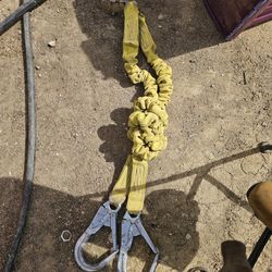 Rebarb safety lift strap