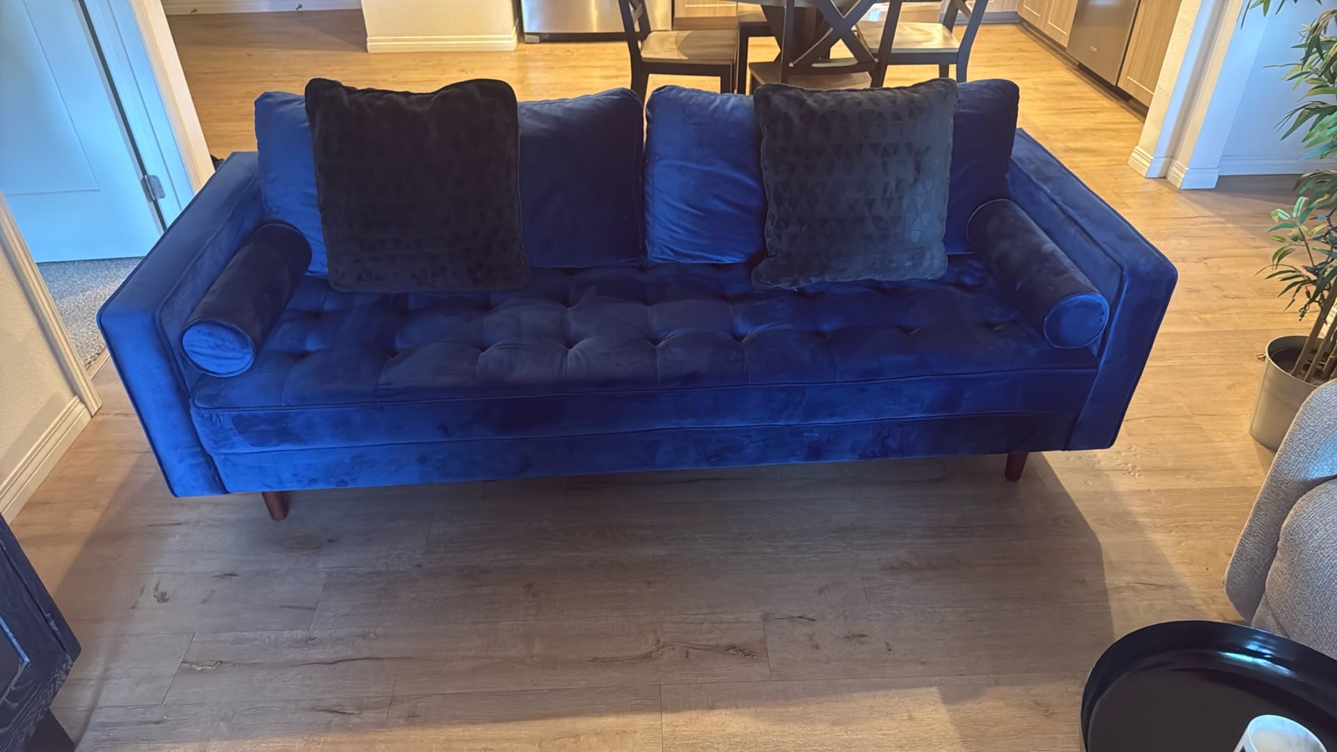 MODERN BLUE VELVET SOFA