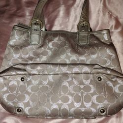 Coach Signature Soho Tote Shoulder Handbag Metallic Silver Purse 3 Pockets