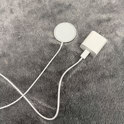 Wireless Cell Phone, Airpods, etc Charger in great shape!