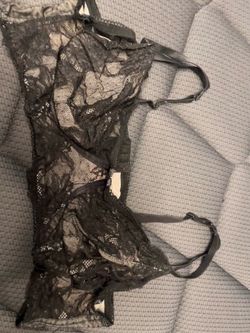 Black lace bra