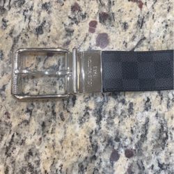 Men’s Louis Vuitton Belt Size 38 