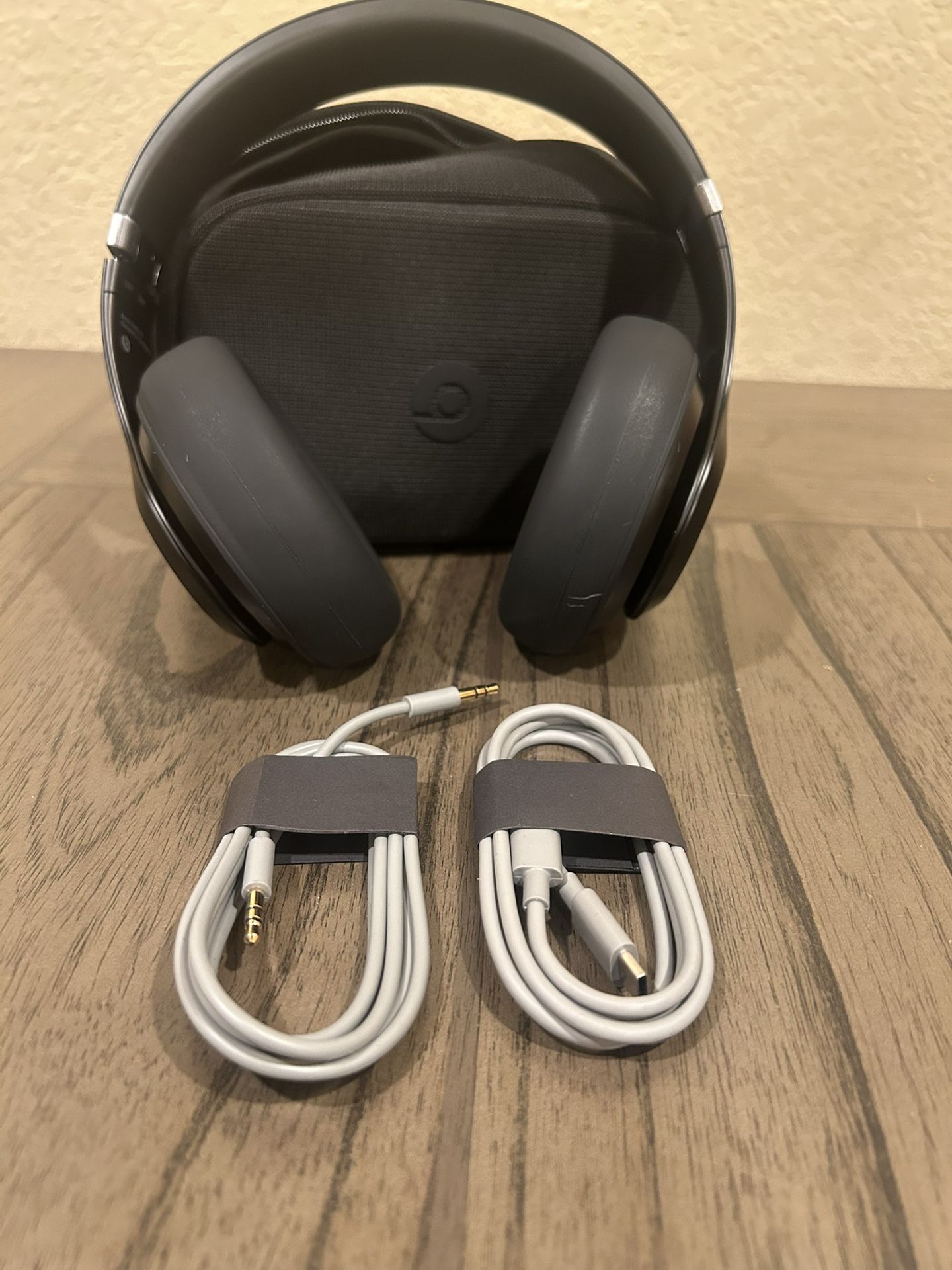 Studio beats pros