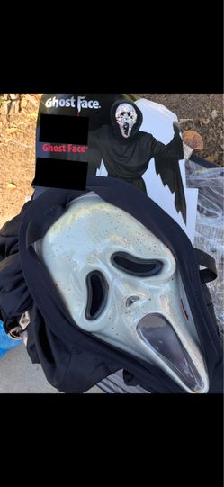 HALLOWEEN COSTUME scream GHOST FACE and KNIFE size child medium FIRM PRICE. IN EAGLE ROCK