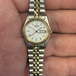 Seiko 7N83-0011 2-Tone Day/Date Womens Watch! New Battery! 