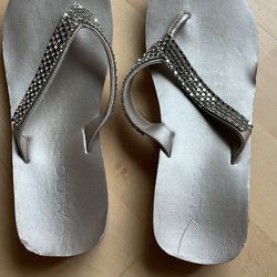 Aldo wedge flip flop thongs bling gold 6.5 