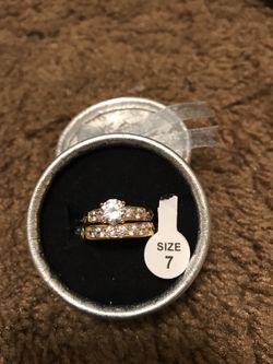 Women's 14 kt yellow gold filled gorgeous white sapphire diamond cz wedding engagement ring size 7