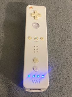 Official Nintendo Wii Controller – White – Tested & Working  💰 Price: $20  Official Nintendo Wii Remote controller in white. Great for replacing a lo