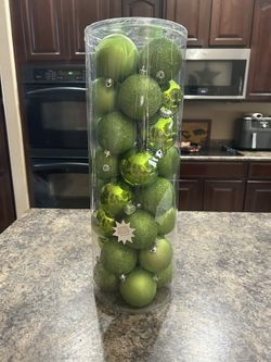 Christmas Tree Ornaments Round 32 Shatterproof