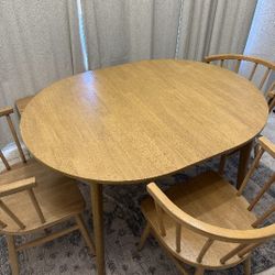 Dining Table - READ DESCRIPTION 